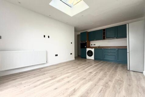 Kitchen/Reception