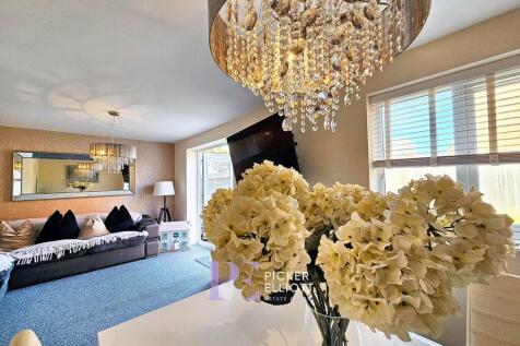 Lounge dining room