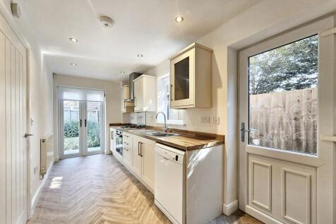 Kitchen dining room