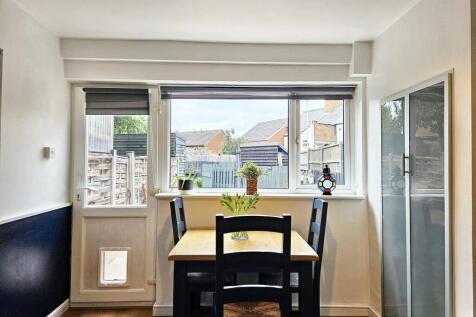 Lounge dining room