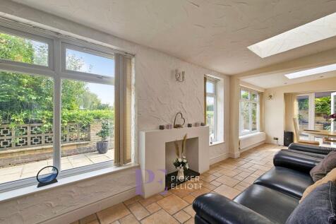 Living dining room