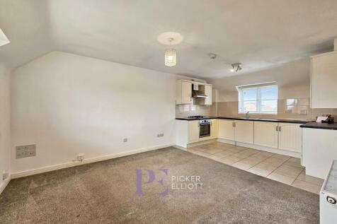 Living, kitchen dining room