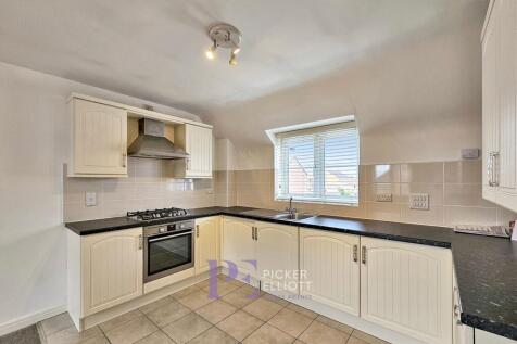 Living, kitchen dining room