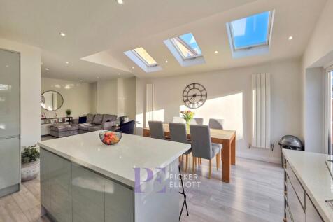 Living kitchen dining room