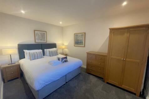 Bedroom one.JPG