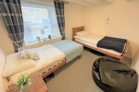 Bedroom two.JPG