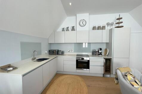 kitchen 2.jpg