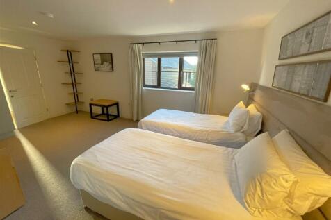 bedroom two .jpg