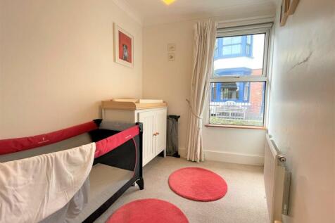 Bedroom 4.JPG