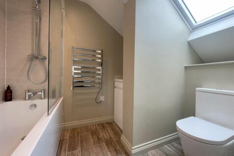 ensuite.jpg