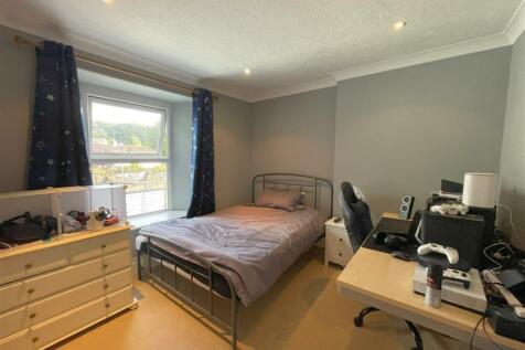 Bedroom two .jpg
