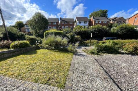 Front garden .jpg