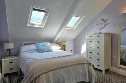 Principal bedroom.jpg