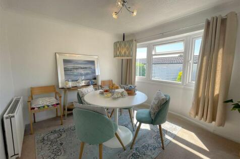 Dining area.jpg