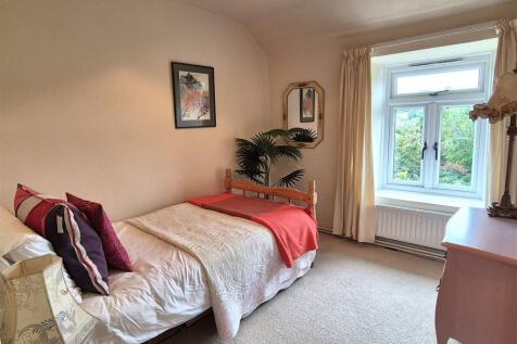 Bedroom 4.jpg