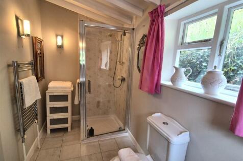 En Suite (2).jpg