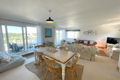 living area.jpg