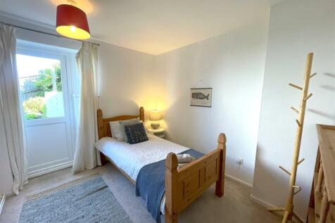 Bedroom 4.jpg