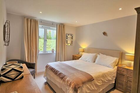 Bedroom (2).jpg