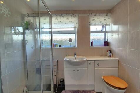 Shower room.jpg