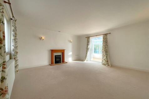 Sitting room 1.jpg