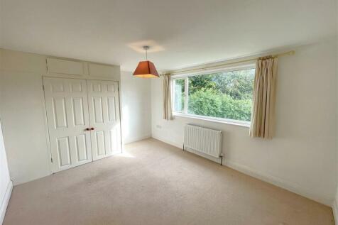 Bedroom two.jpg
