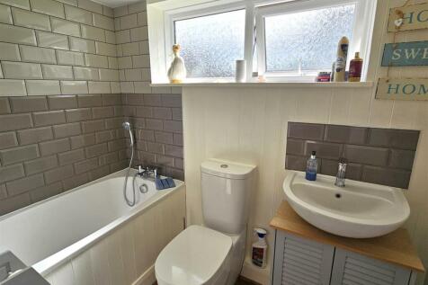 Ground floor Bathroom