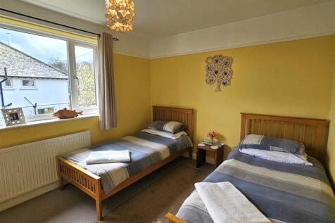 Twin Bedroom