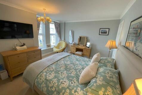 bedroom one 2.jpg
