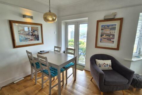 Dining area.jpg