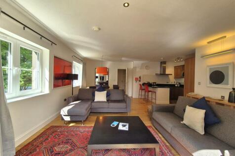 Living area.jpg