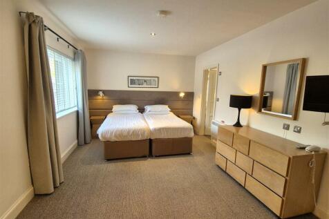 Bedroom one.jpg
