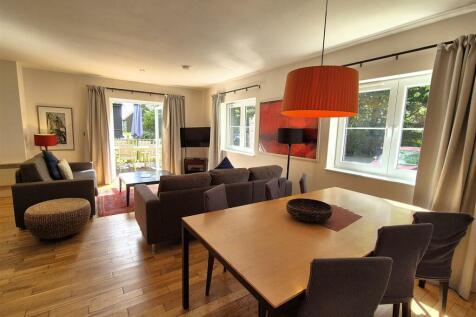 Dining and sitting area.jpg