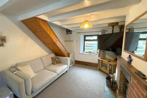 sitting room 2.jpg