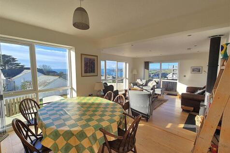 Living room.jpg
