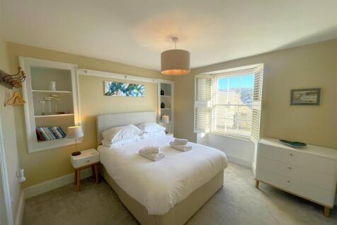 Bedroom one 2.jpg