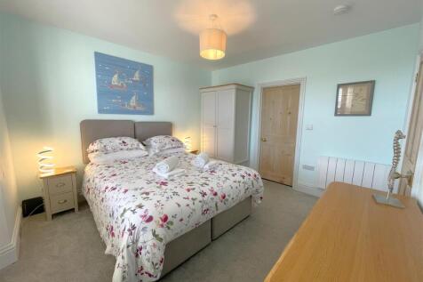 Bedroom two 2.jpg