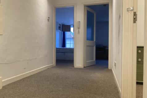 Hallway.jpg