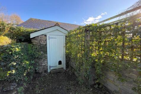 Potting shed.jpg