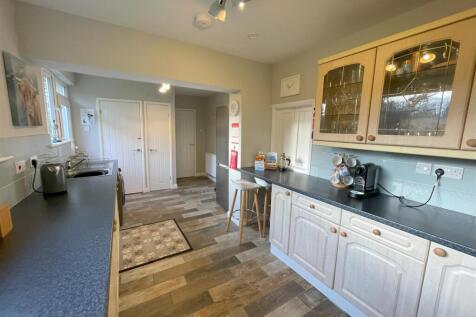Kitchen 4.jpg