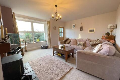sitting room .jpg