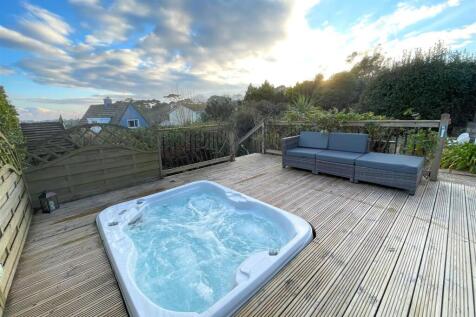 Decking area 3.jpg