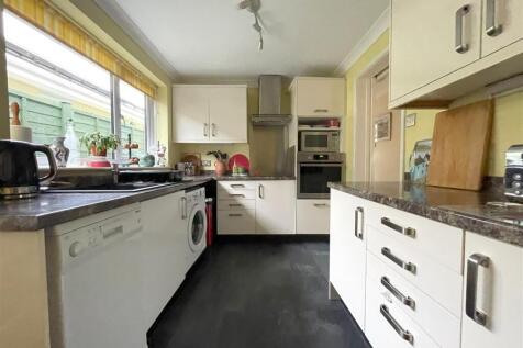 kitchen 3.jpg