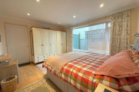 bedroom one .jpg