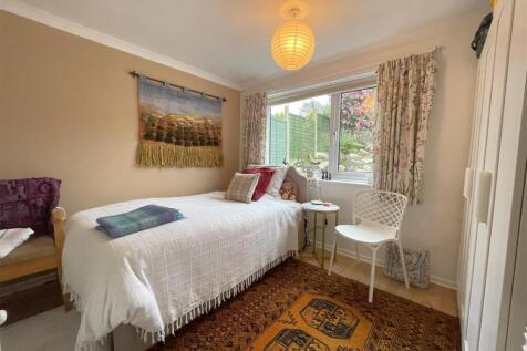 bedroom two 2.jpg