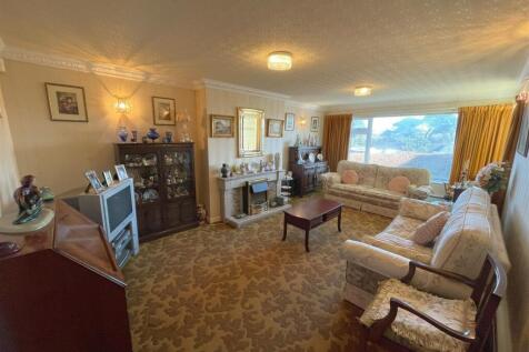 sitting room 1.jpg