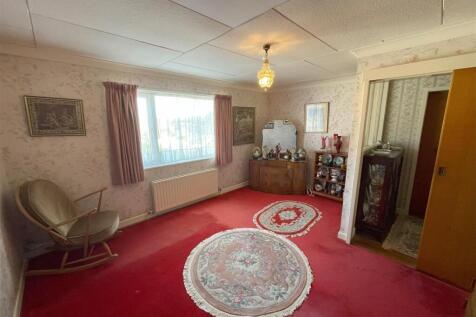 bedroom two 2.jpg