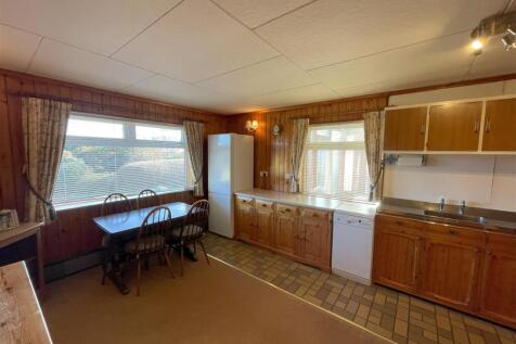 kitchen 3.jpg