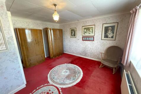 bedroom two .jpg