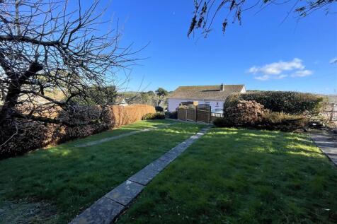 rear garden 3.jpg